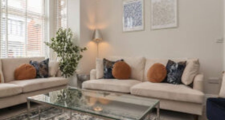 CORAL-VILLA-FRONT-ROOM-LOUNGE2-280x280