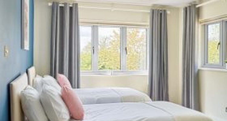 The-Chase82145-280x280